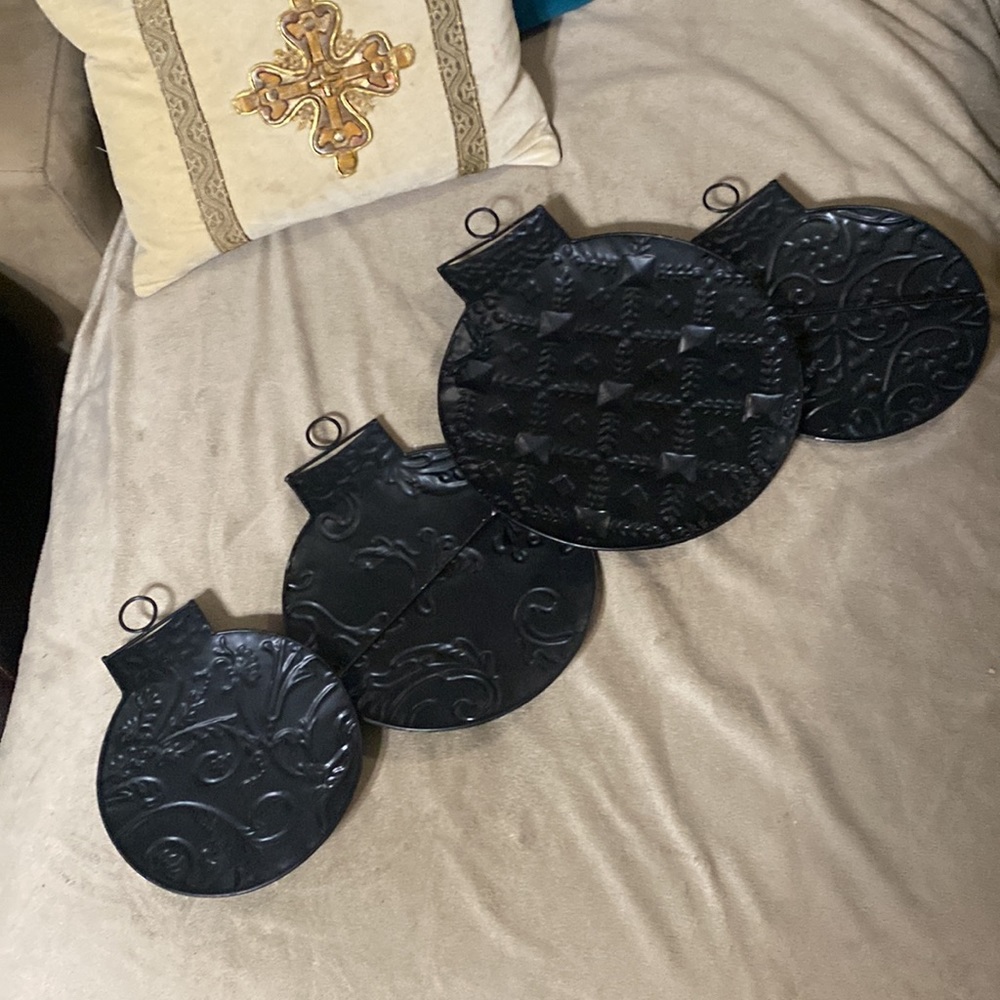 Hobby lobby Metal ornament Christmas wall decor - Picture 2 of 2